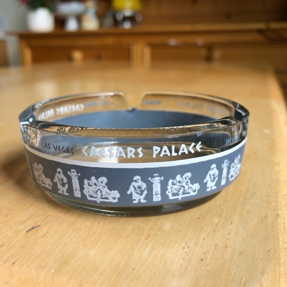 Caesar’s Palace Las Vegas Ashtray - Picture 2 of 8